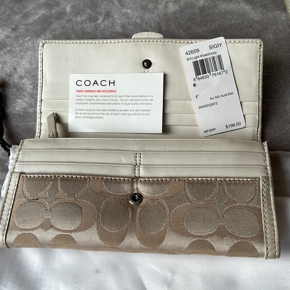 Vintage Coach shoulder bag and matching NWT wallet, cream and gold - Picture 5 of 10